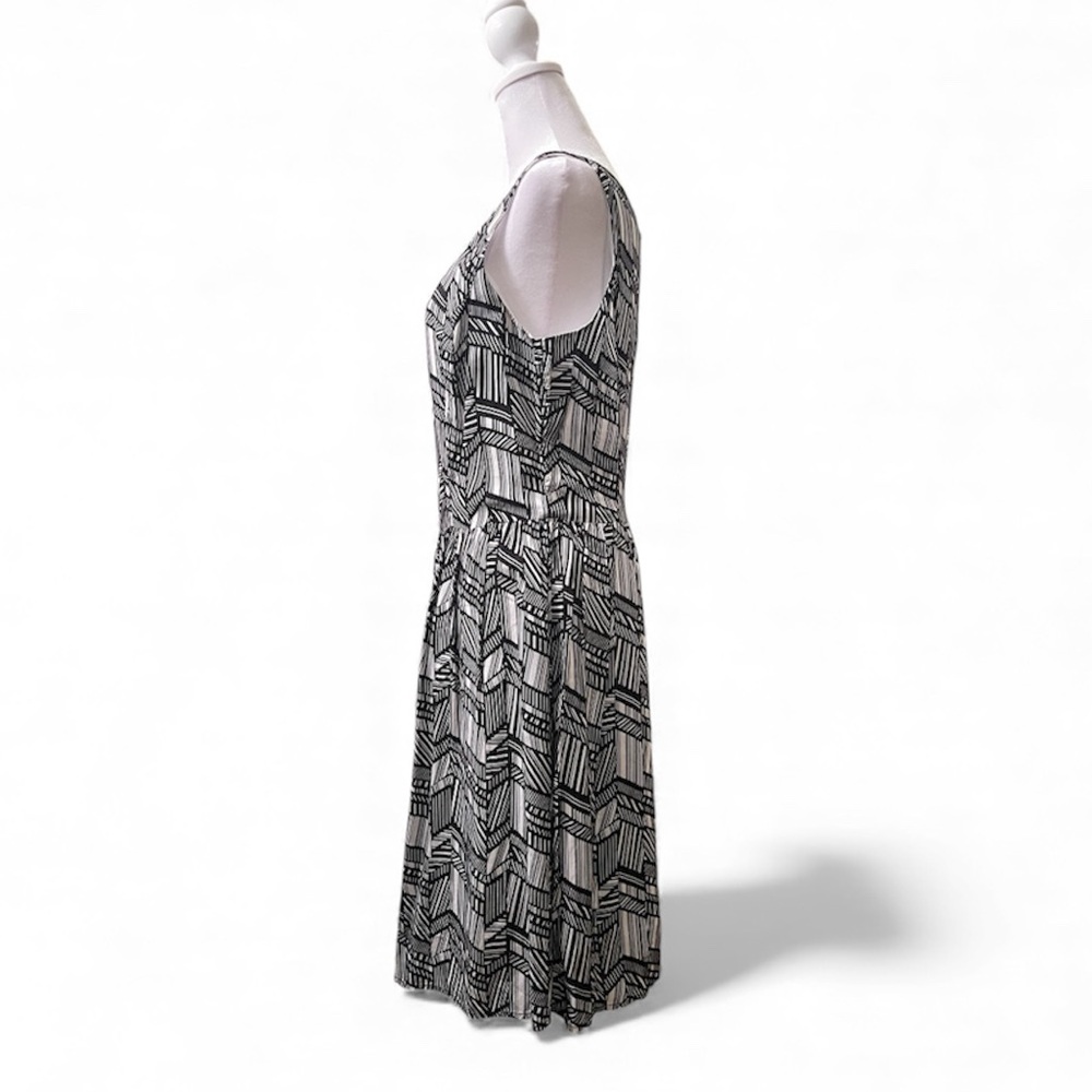 GAP Black & White Geometric Sleeveless Scoop neck Dress Sz 8 - Picture 2 of 7